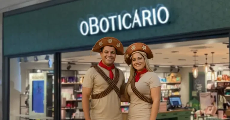 O Boticário celebra o Dia do Nordestino distribuindo um pin personalizado exclusivo de brinde em lojas