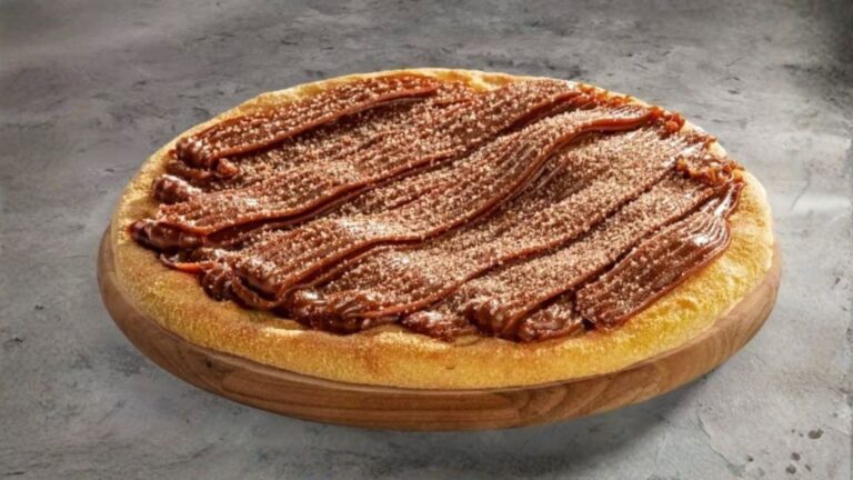 Domino’s promove ação especial de Carnaval que oferece pizza doce grátis a clientes fantasiados